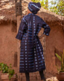 Calf-length buttoned coat with ¾ sleeves and slit side panels - Image 4