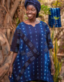 Hip-length tunic with sleeves